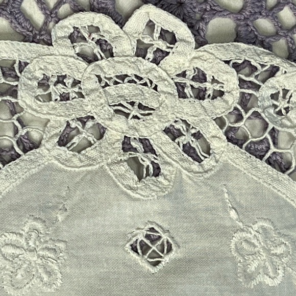 Vintage Matching Set Of 4 Battenburg & Linen Table Mats - Picture 3 of 7